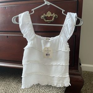 XS cropped tank. Brand: Wonderly. Color: White